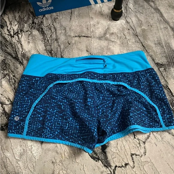 Lululemon shorts - Picture 5 of 5